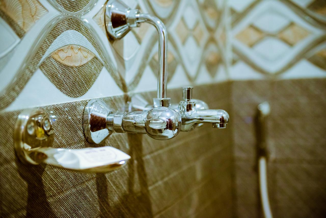 Hotel Mm Гувахати Екстериор снимка