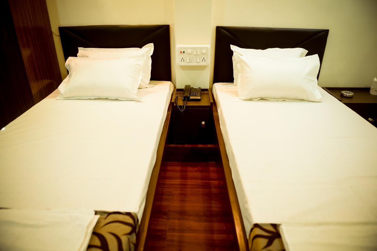 Hotel Mm Гувахати Екстериор снимка